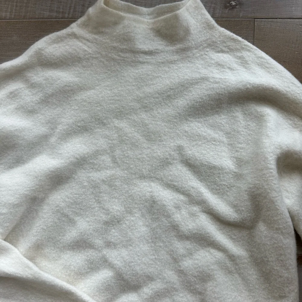 Aritzia Merino Wool Turtleneck in Whisper White - Picture 8 of 9